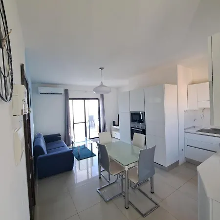 Sea View Penthouse 公寓 *