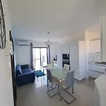 Sea View Penthouse Appartamento *