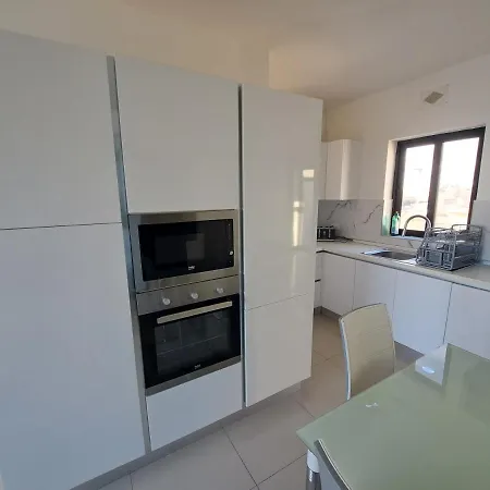 Apartman Sea View Penthouse Żebbuġ